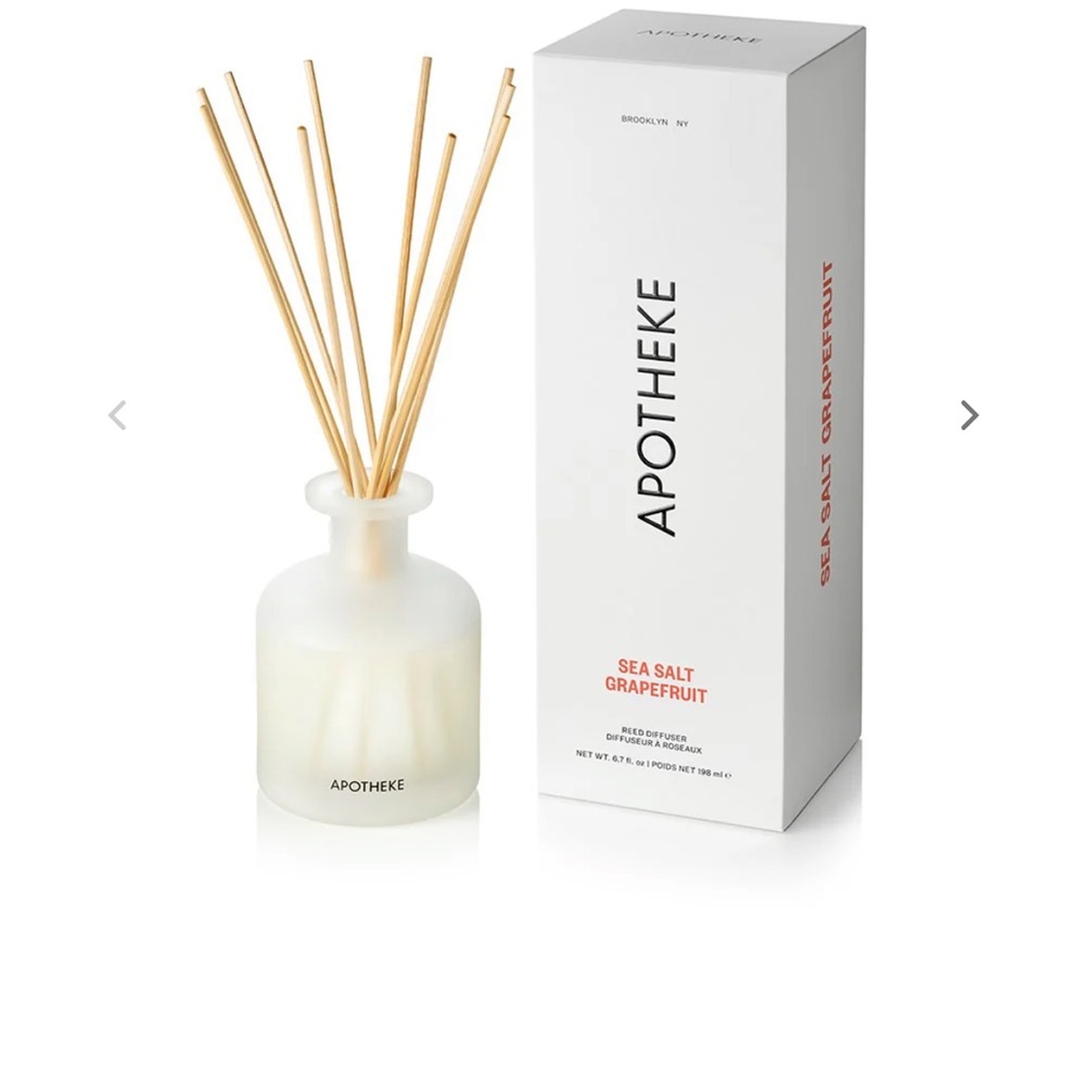 Sea Salt Grapefruit Reed Diffuser - White